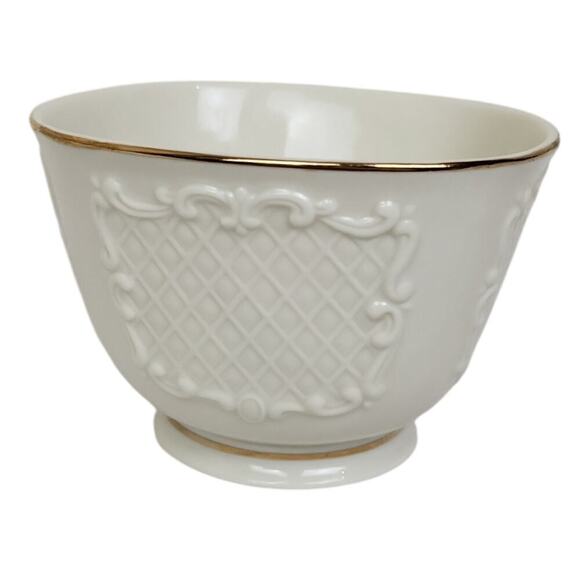 Lenox Canterbury Nut Candy Bowl - Picture 1 of 3